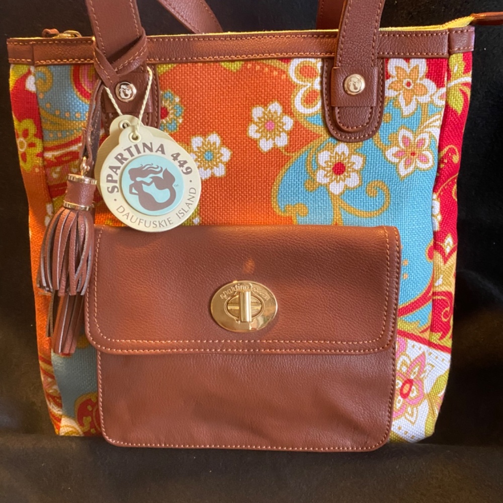 Spartina 449 Fiddler’s Cove Turn-Key Tote with Cushioned Tablet Pocket